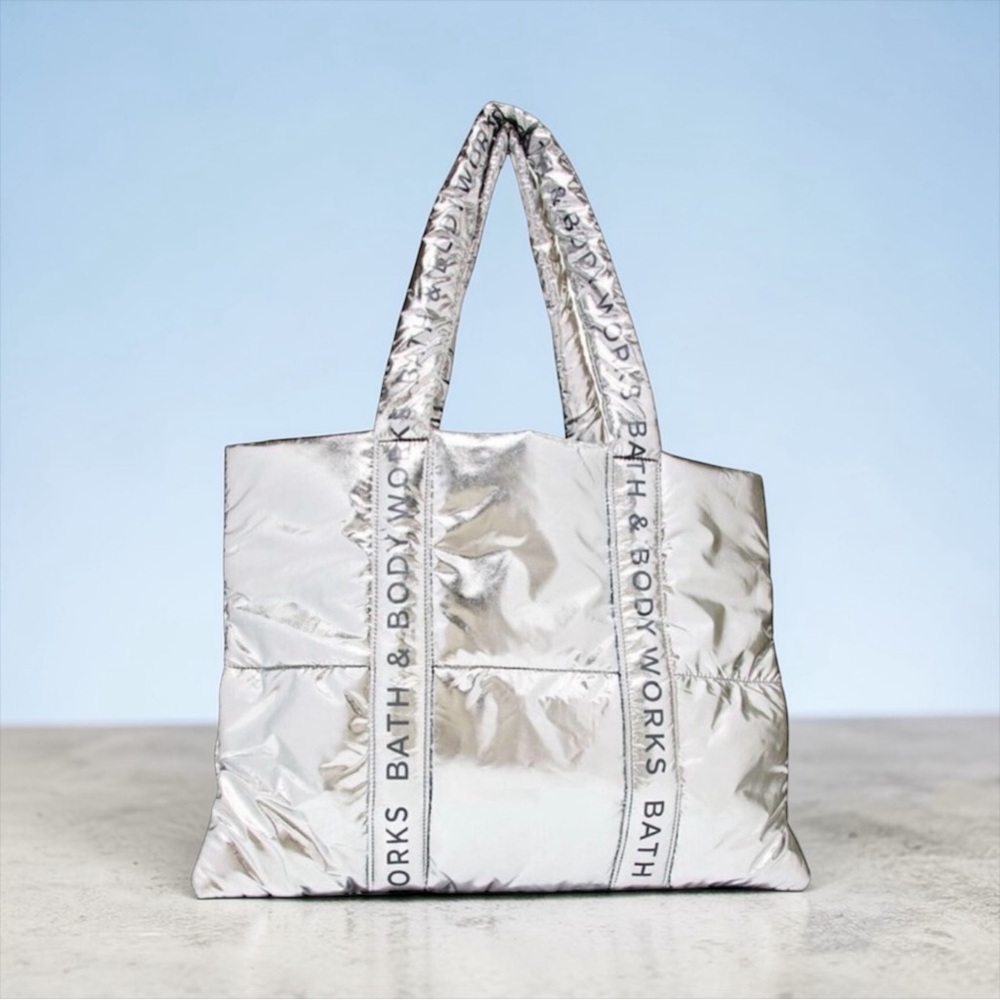 🩶BATH AND BODY WORKS🩶Metallic Silver Quilted Puffer Tote/NWT